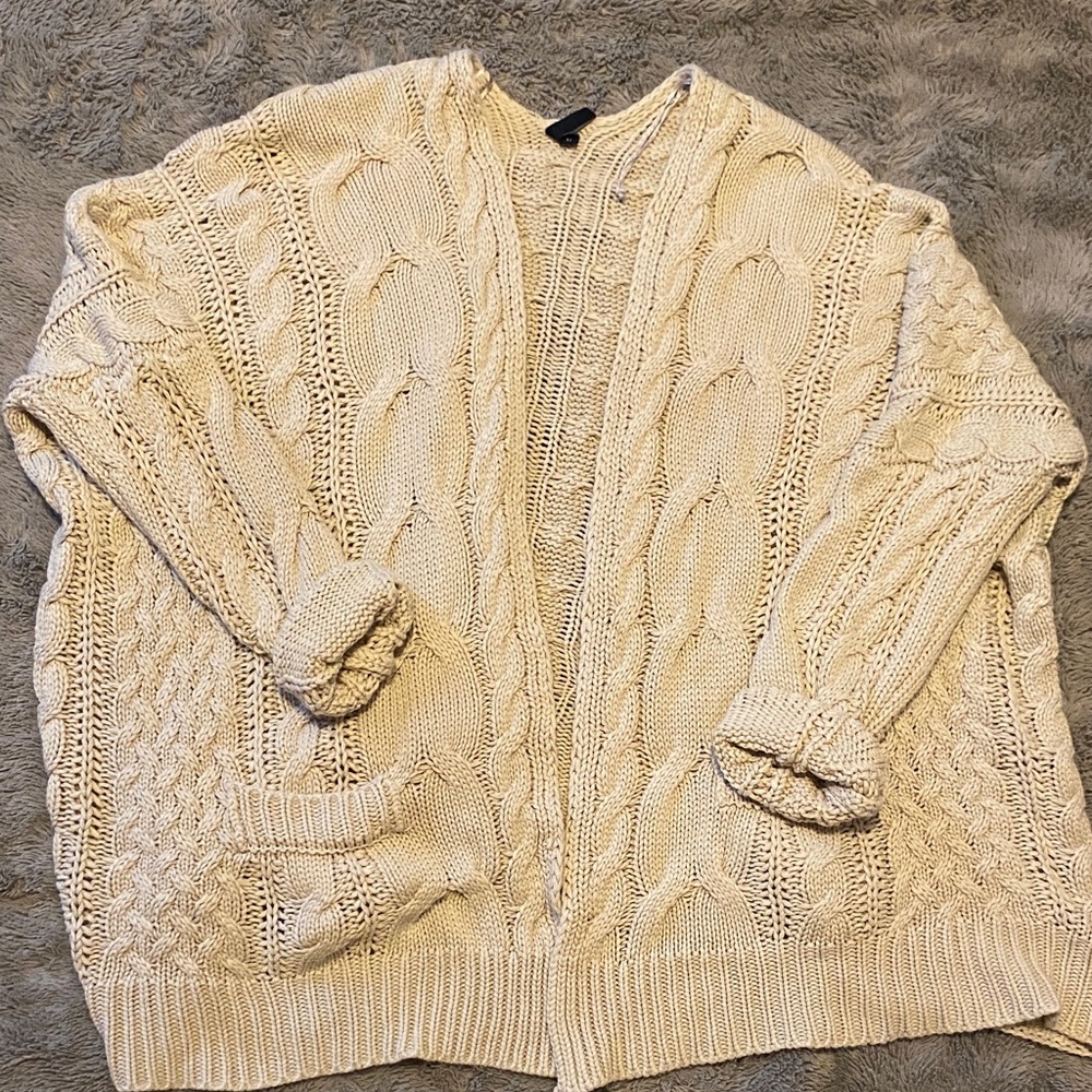 Moon & Madison Cream Cable Knit Cardigan